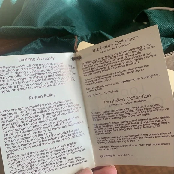 Brown Leather Laptop Bag with Structured Design - Picture 5 of 16